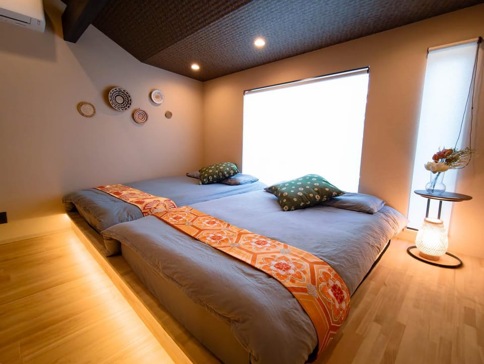 Bed, TV and multimedia, Photo of the whole room, Bedroom, air conditioner