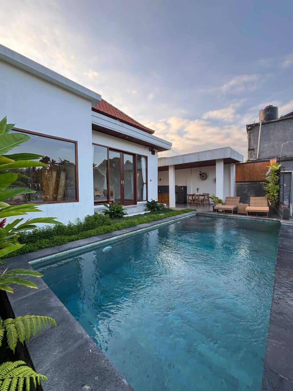 Pool view, Swimming pool