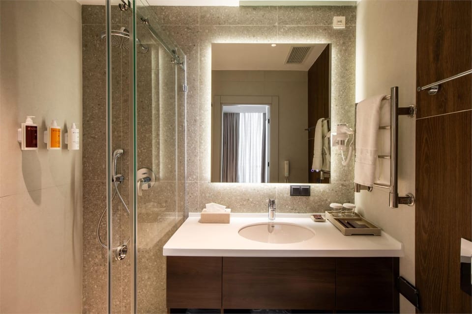 Shower, Bathroom, towels