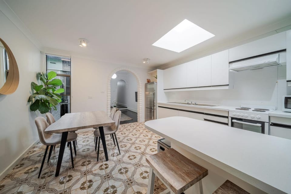 Erskineville Courtyard Escape House in Sydney