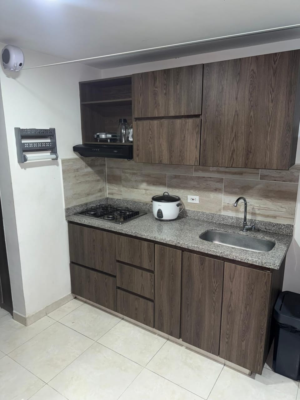 Aparta estudio hasta para 4 personas Max Apartment in Medellin