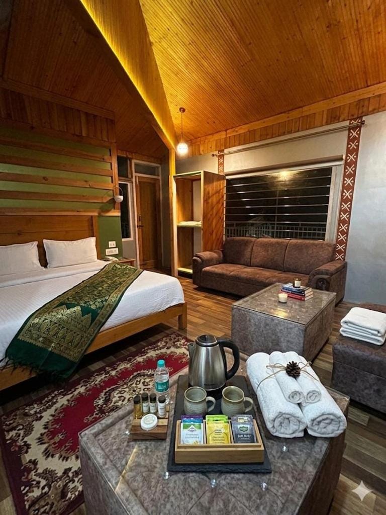 Rudraksh Resort Hotel in Uttarakhand