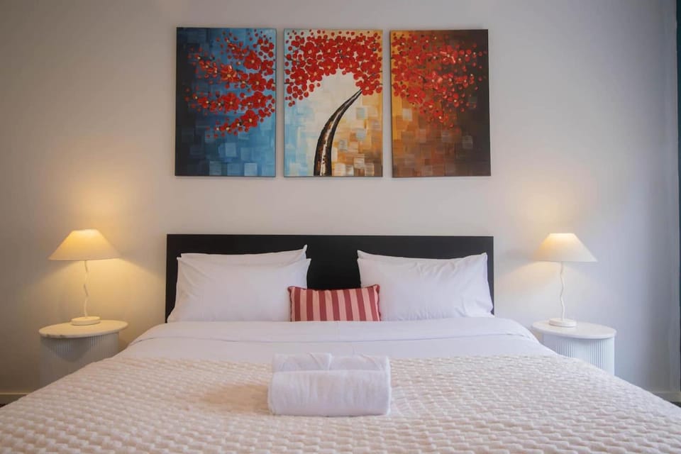 The Modern on Longley - 4 Bedroom Townhouse House in Ballarat
