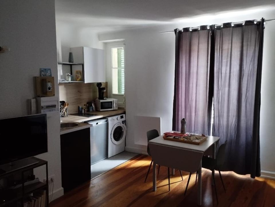 Le "Clairval" au bord du lac Léman - Studio ensoleillé Apartment in Évian-les-Bains