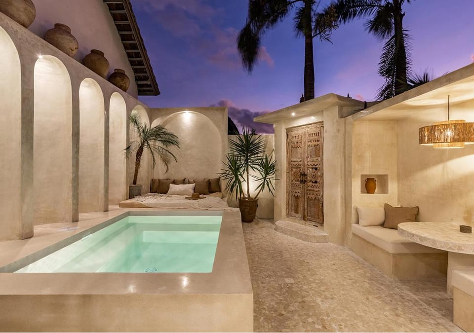 Night, Pool view, Swimming pool, sunbed