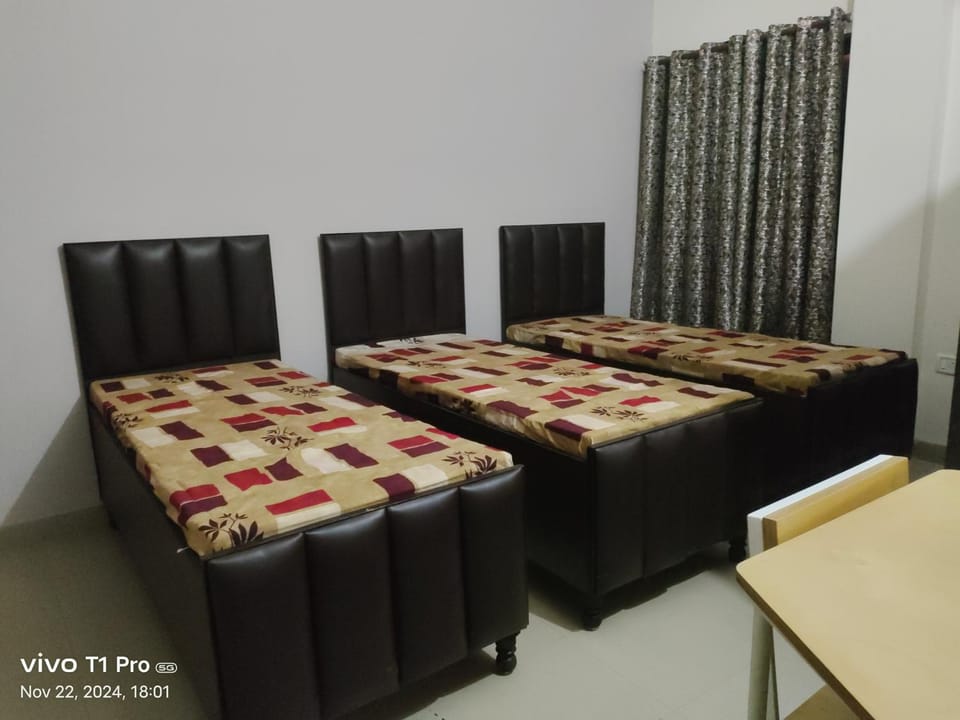 Homely Space PG Hostel in Noida