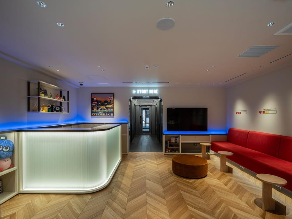 Lobby or reception, Internal: Not applicable to any particular room