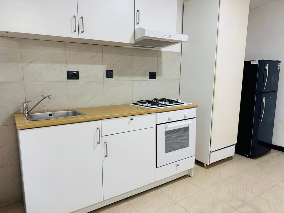 Kitchen or kitchenette, Kitchen or kitchenette, oven