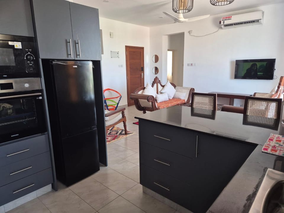 Communal lounge/ TV room, TV and multimedia, microwave, oven