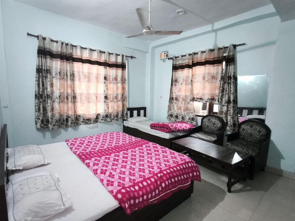 Arjun House Hotel- Guest House Bed and Breakfast in Punjab, India