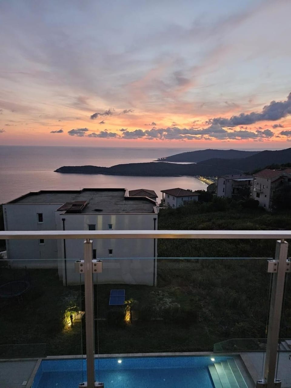 Exclusive penthouse with stunning panoramic views Apartment in Budva Municipality