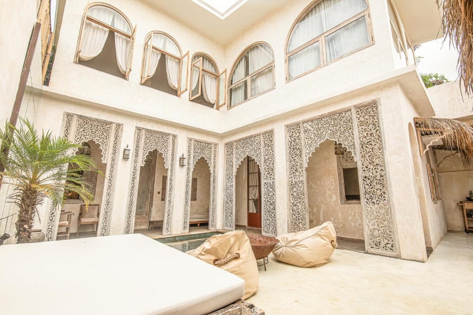 Stylish Villa Uluwatu Enclosed Living & AC Villa in Bali