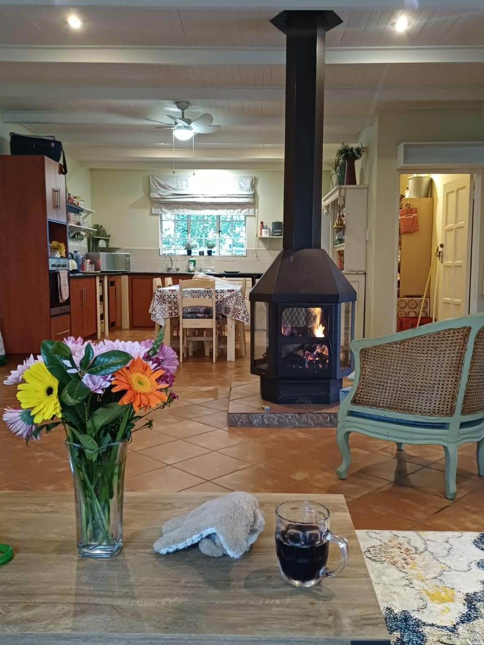 Living room, Dining area, fireplace