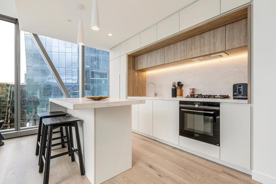 Coffee/tea facilities, Kitchen or kitchenette, Dining area, dishwasher, oven, stove, toaster, kitchen