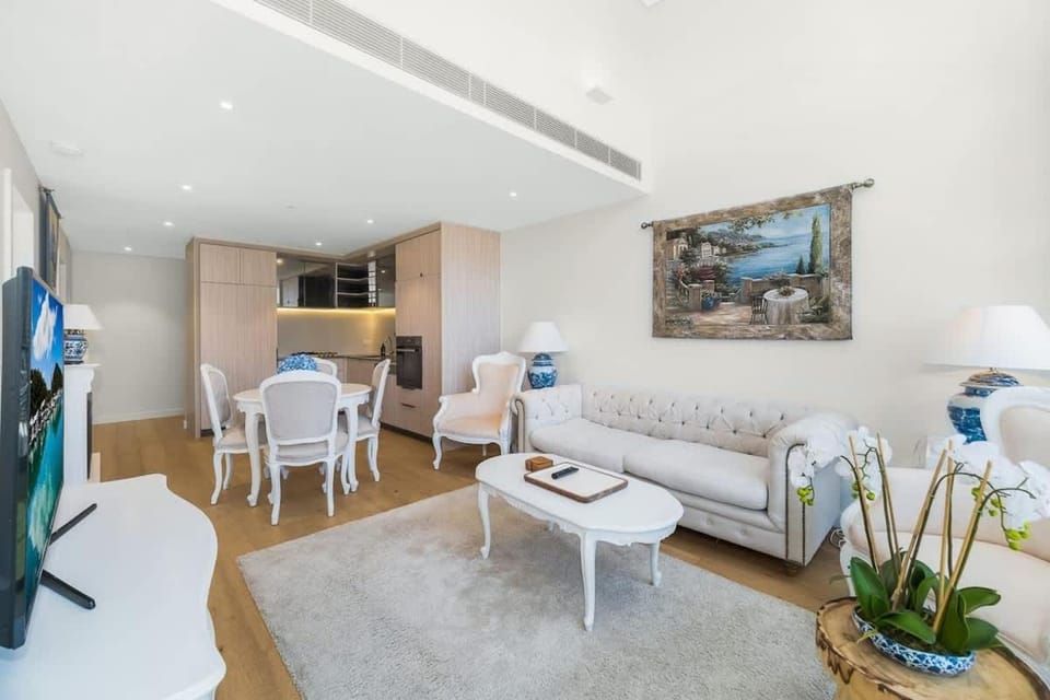 Sydney Chinatown A804 2 BR Walk to Darling Harbour Apartment in Surry Hills