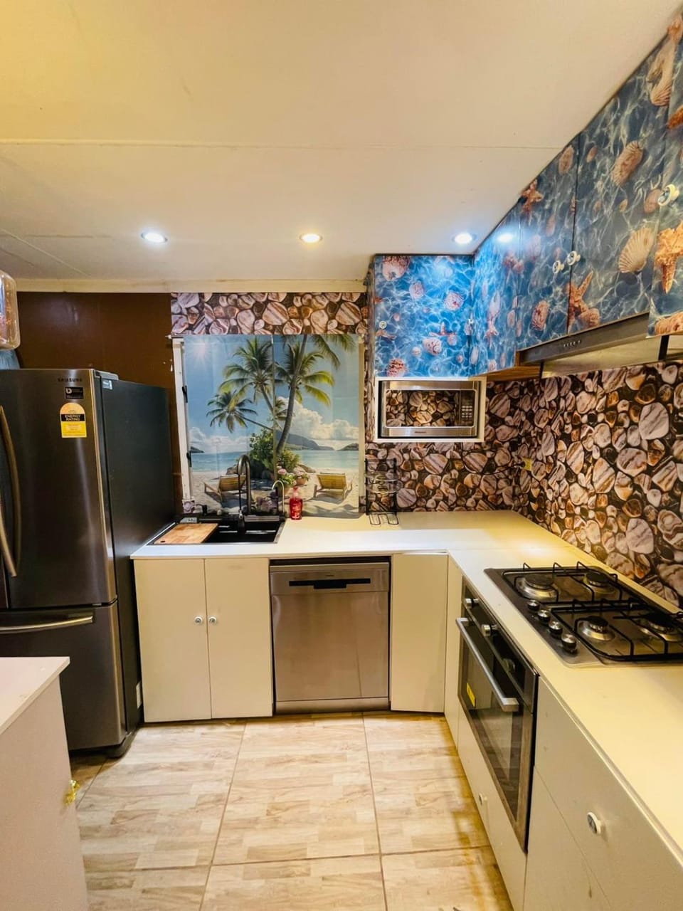 Tropical Getaway in Nadi Town with Smart Home House in Nadi