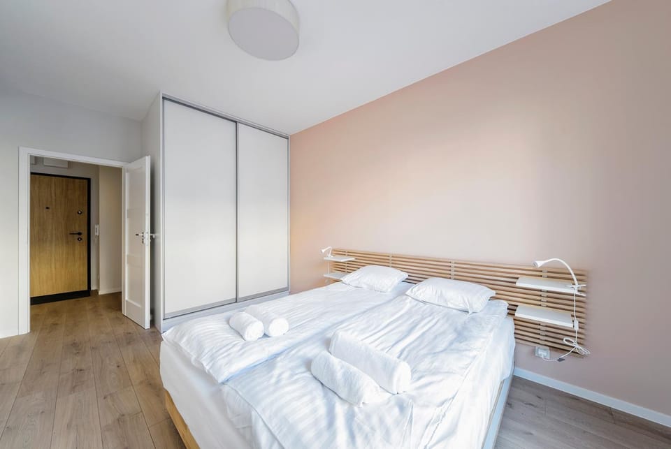 Bed, Photo of the whole room, Bedroom, towels, wardrobe