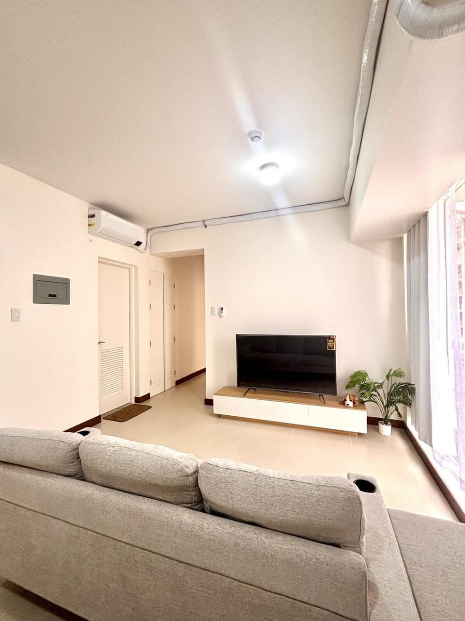 TV and multimedia, Living room, Seating area