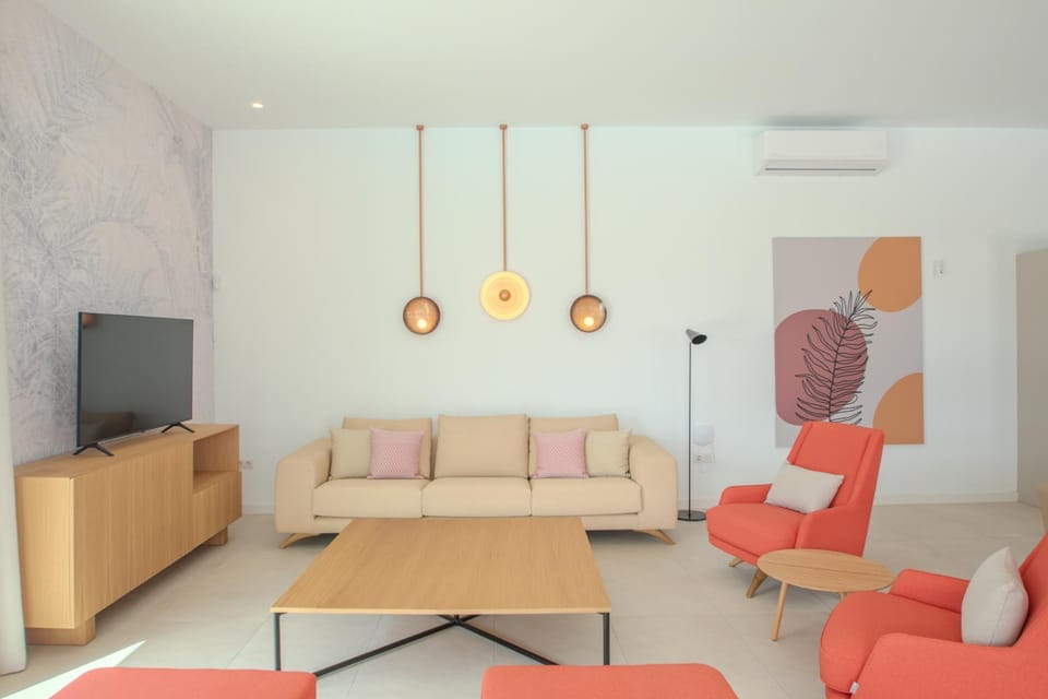 TV and multimedia, Living room, Pool view, heating, internet, air conditioner