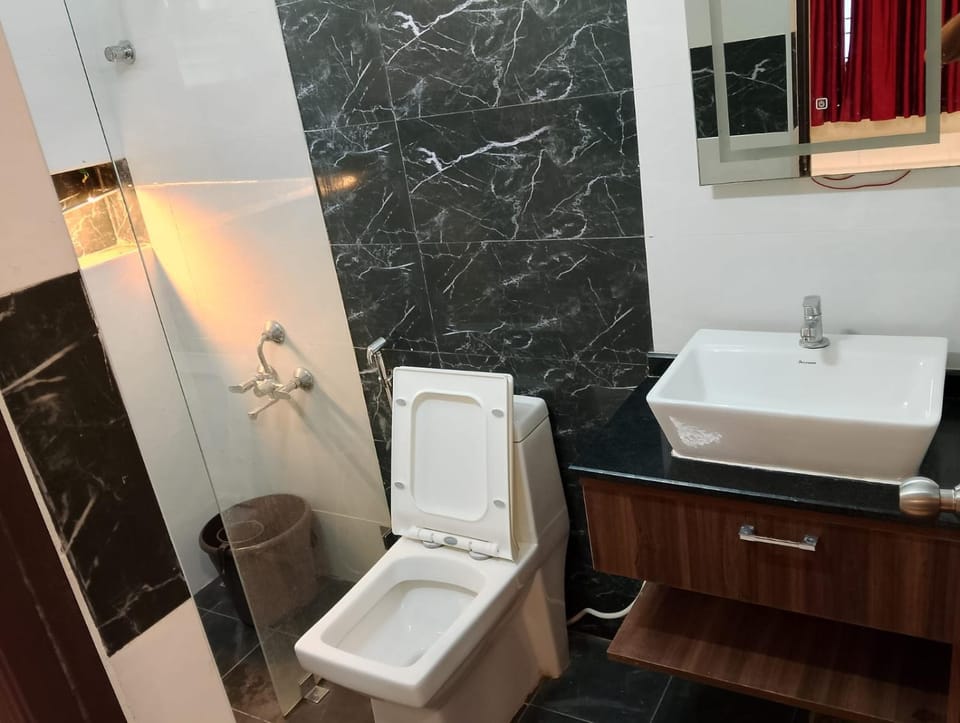 VR Homes Bed and Breakfast in Chennai