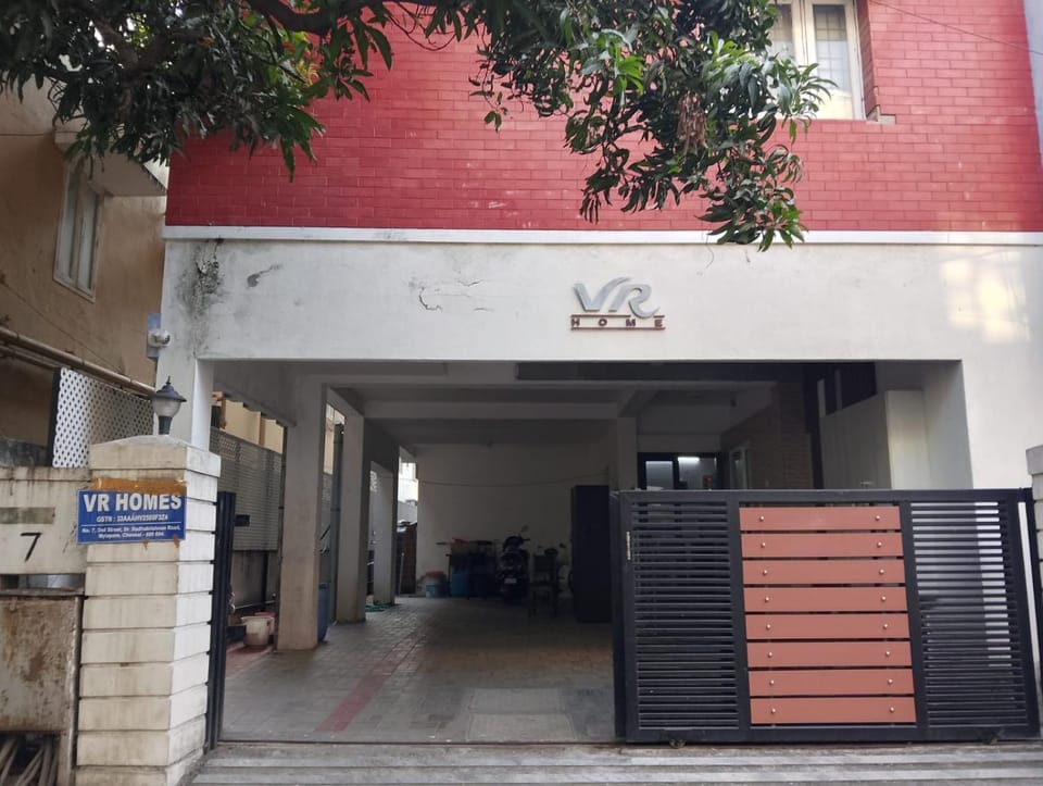 VR Homes Bed and Breakfast in Chennai