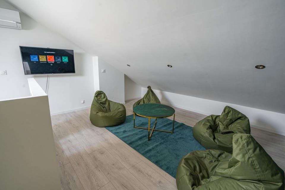 TV and multimedia, Bedroom