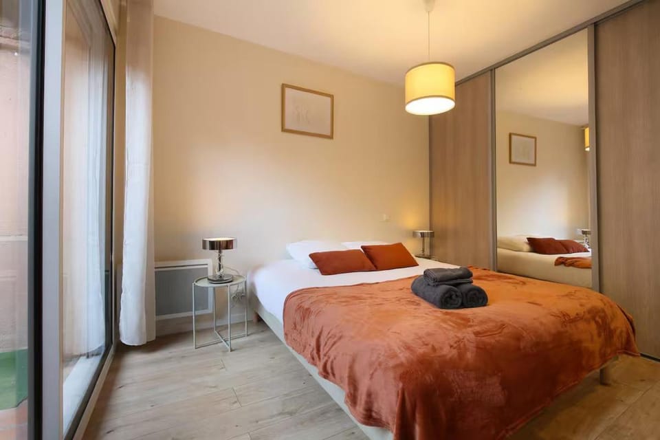 Hometimal - Capitole - Hypercenter - Terrace Apartment in Toulouse
