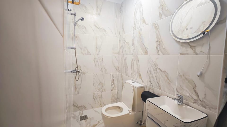 Shower, Toilet, Bathroom