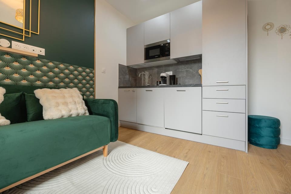 Kitchen or kitchenette, kitchen