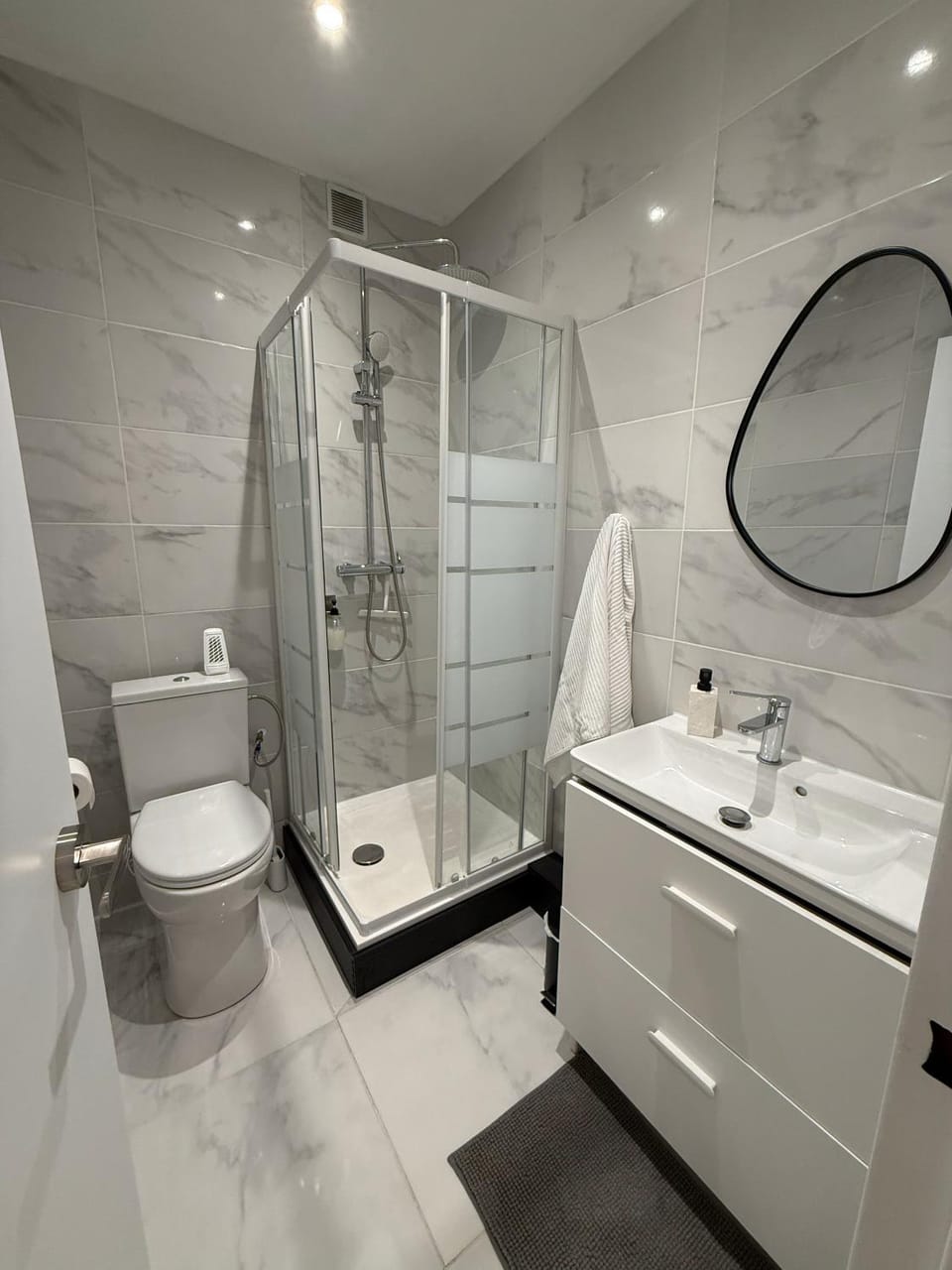 Studio clim & terrasse - free parking - 100m de la mer Apartment in La Grande-Motte