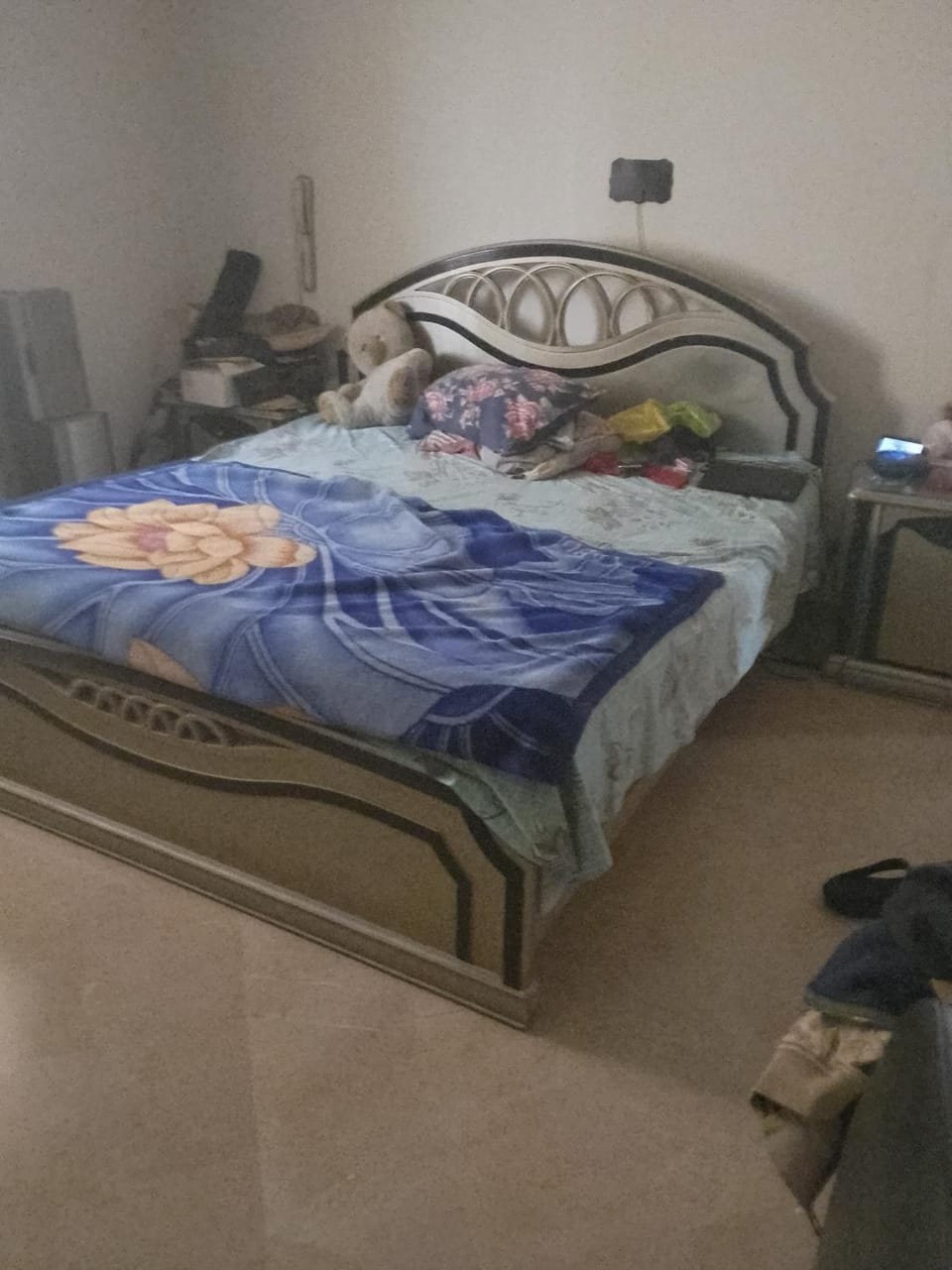 Guest Room For One - Females Bed and Breakfast in Karachi