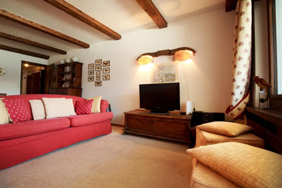 Chesa Cuntainta B 4pax - St Moritz Apartment in Saint Moritz
