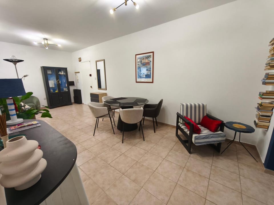 Faros Apartment in Paphos