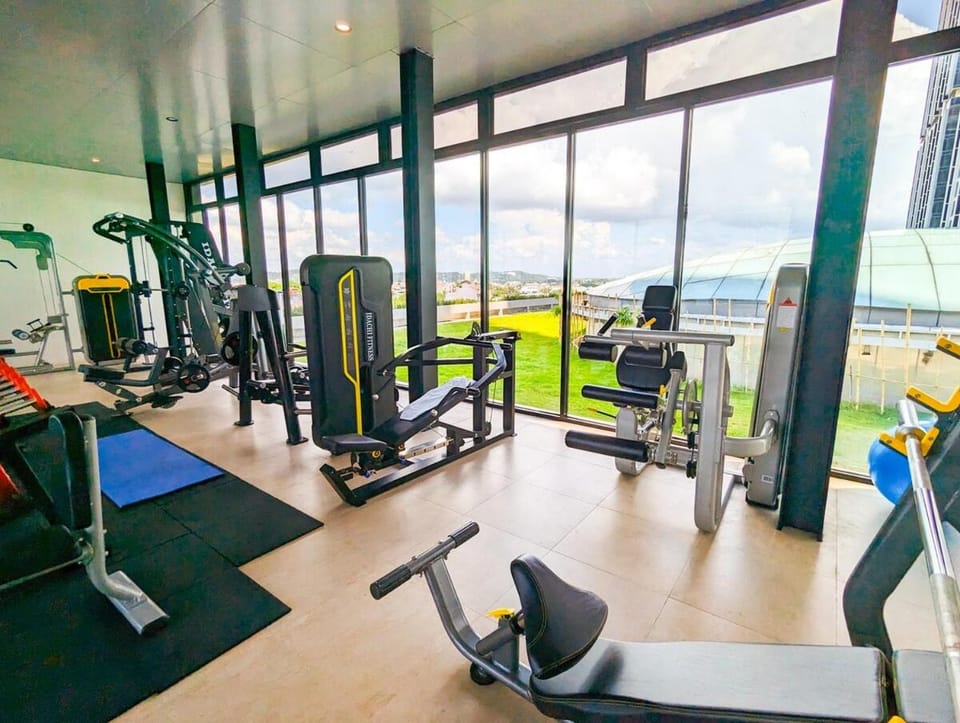 S&D 2103 studio for 3 pax netflix, pool, gym at Pollux Apartment in Riau Islands, Indonesia