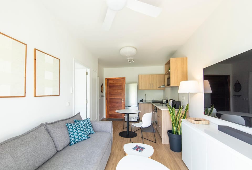 TV and multimedia, Kitchen or kitchenette, Living room