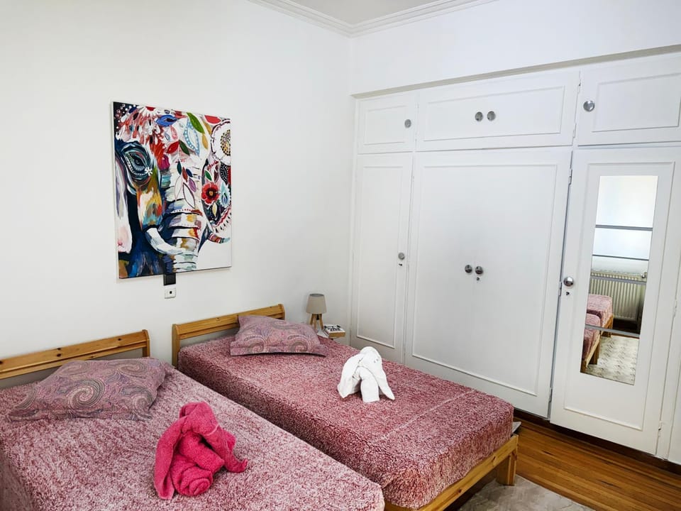 Felicias Urban Apartment in Exarchia Fast WiFi Apartment in Athens