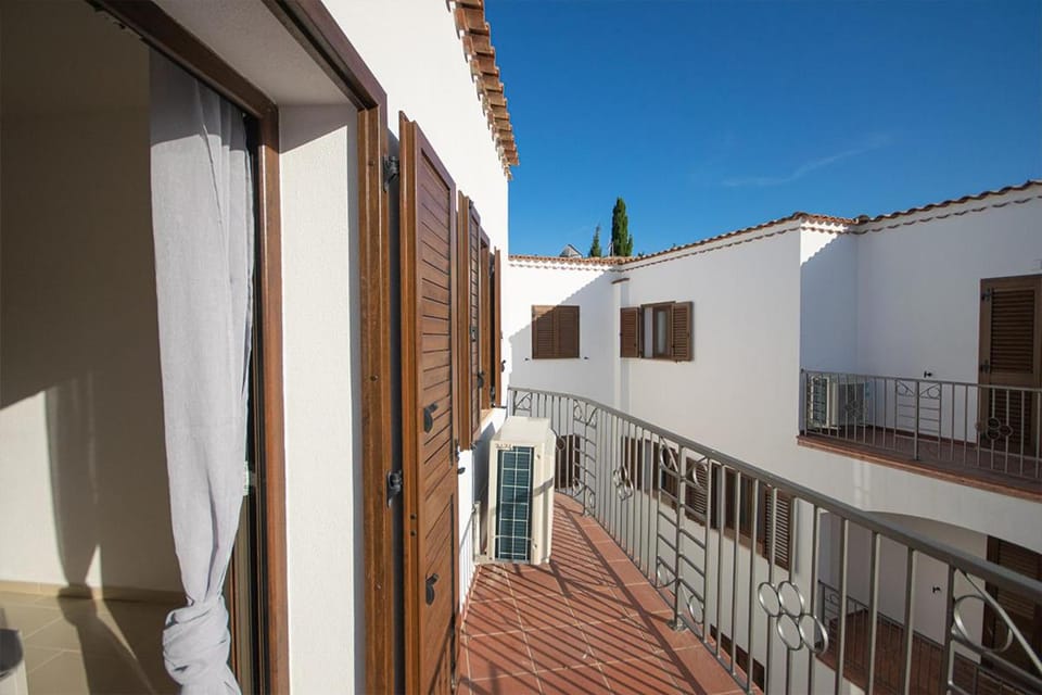 Property building, View (from property/room)