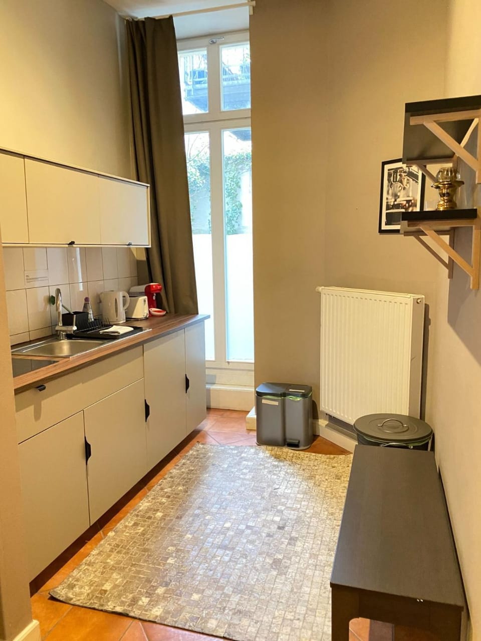Kitchen or kitchenette