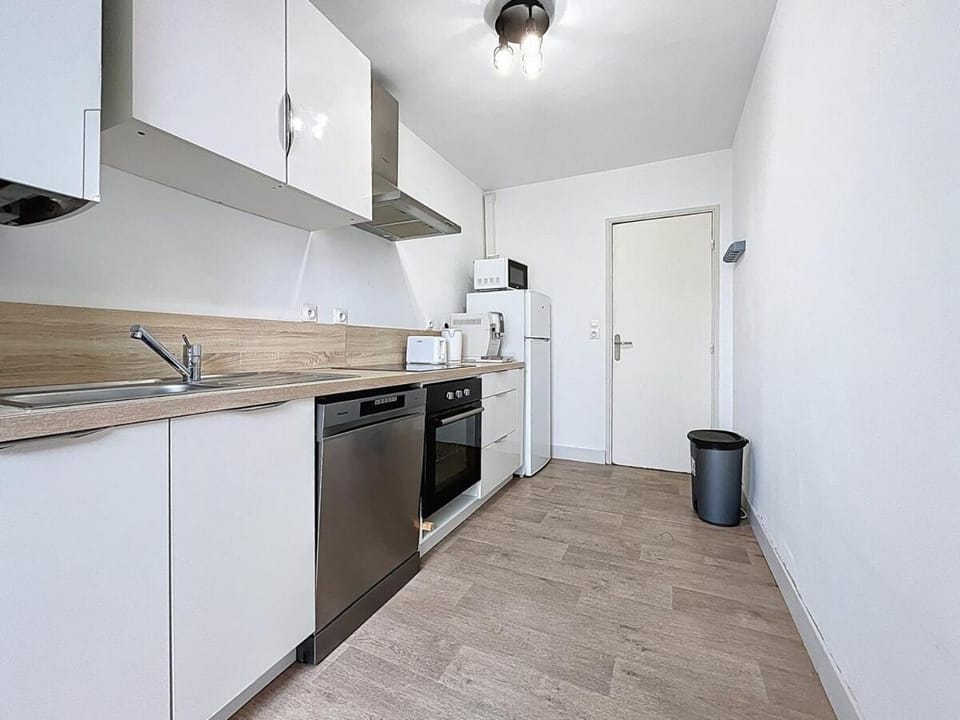 Le Carnot - Spacieux appartement pour 8 personnes - Proche Gare Apartment in Narbonne