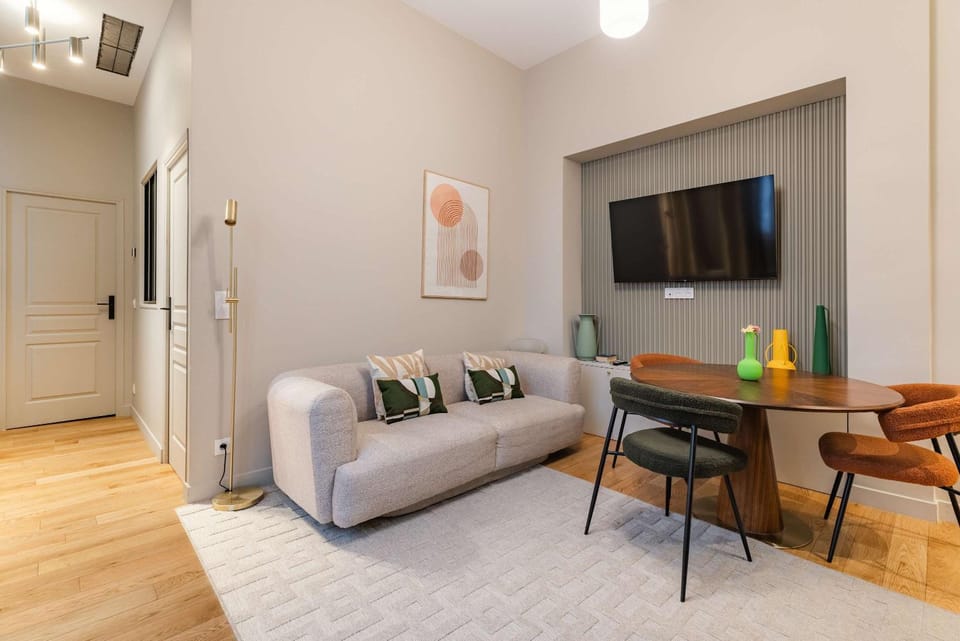 Chic 3-room air-conditioned apartment in the heart of Sentier Apartment in Paris