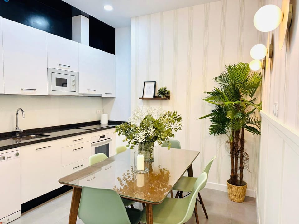 Torre New Stylish Studio 2 min Walk to Beach Apartment in Torre del Mar