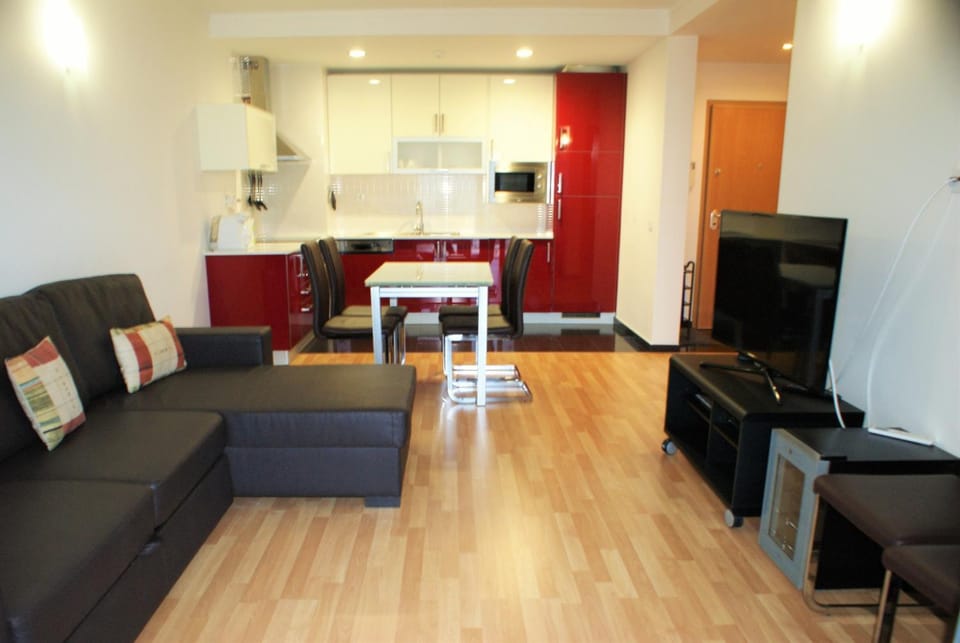 Kitchen or kitchenette, Living room