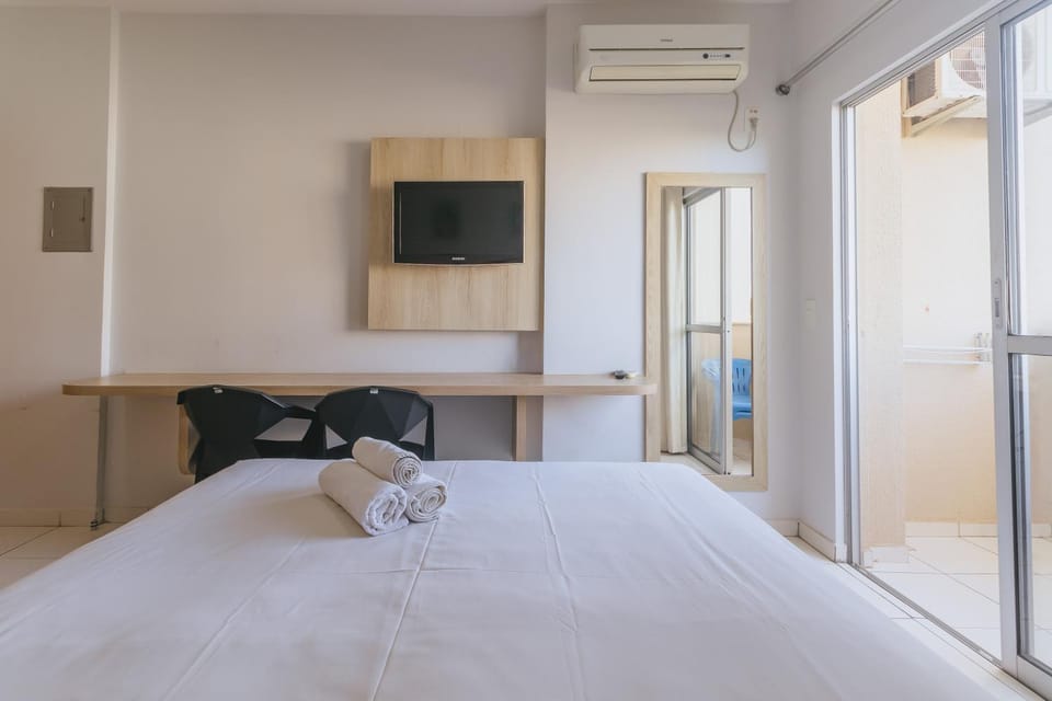 Bed, TV and multimedia, towels, air conditioner