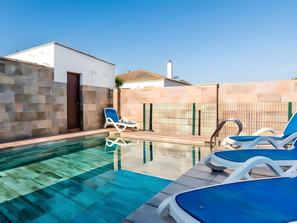 Chalet con Piscina privada cerca del pueblo View House in La Janda