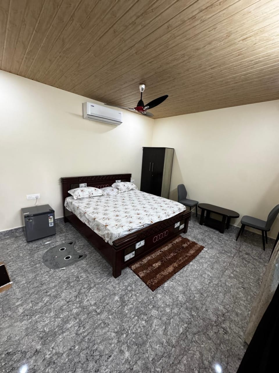 BRK Guest House Bed and Breakfast in Andhra Pradesh