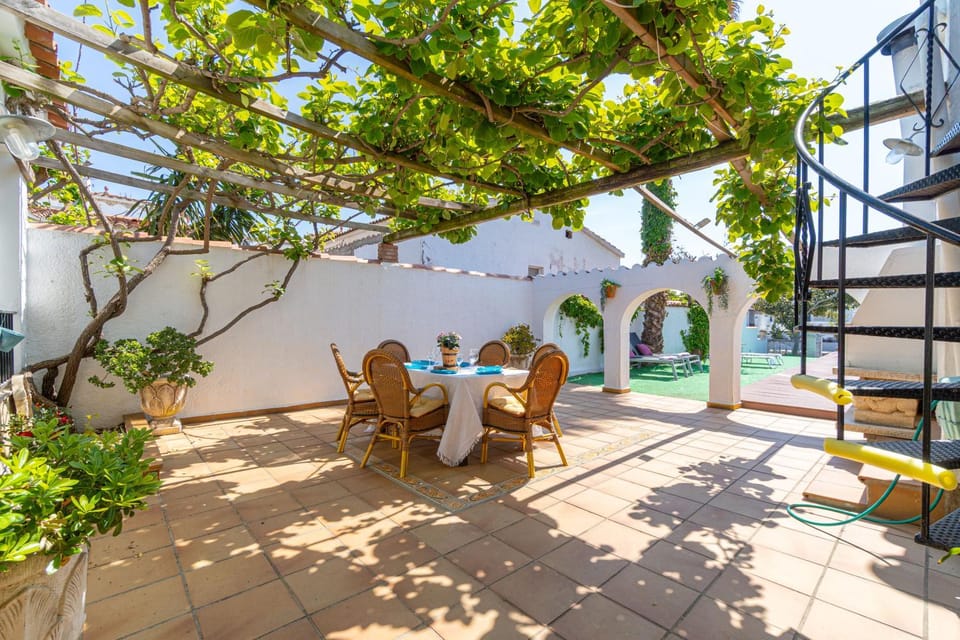 Patio, View (from property/room), Balcony/Terrace