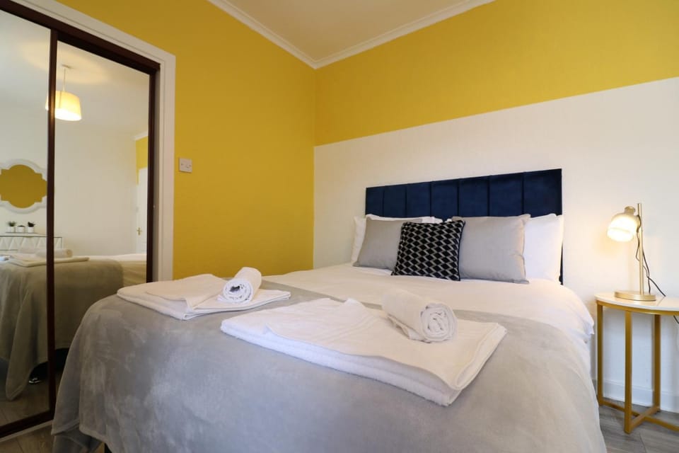 Bed, Bedroom, wardrobe