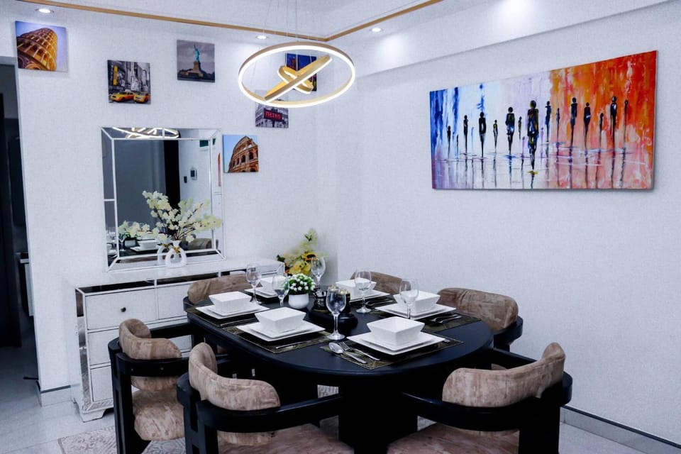 Living room, Decorative detail, Dining area