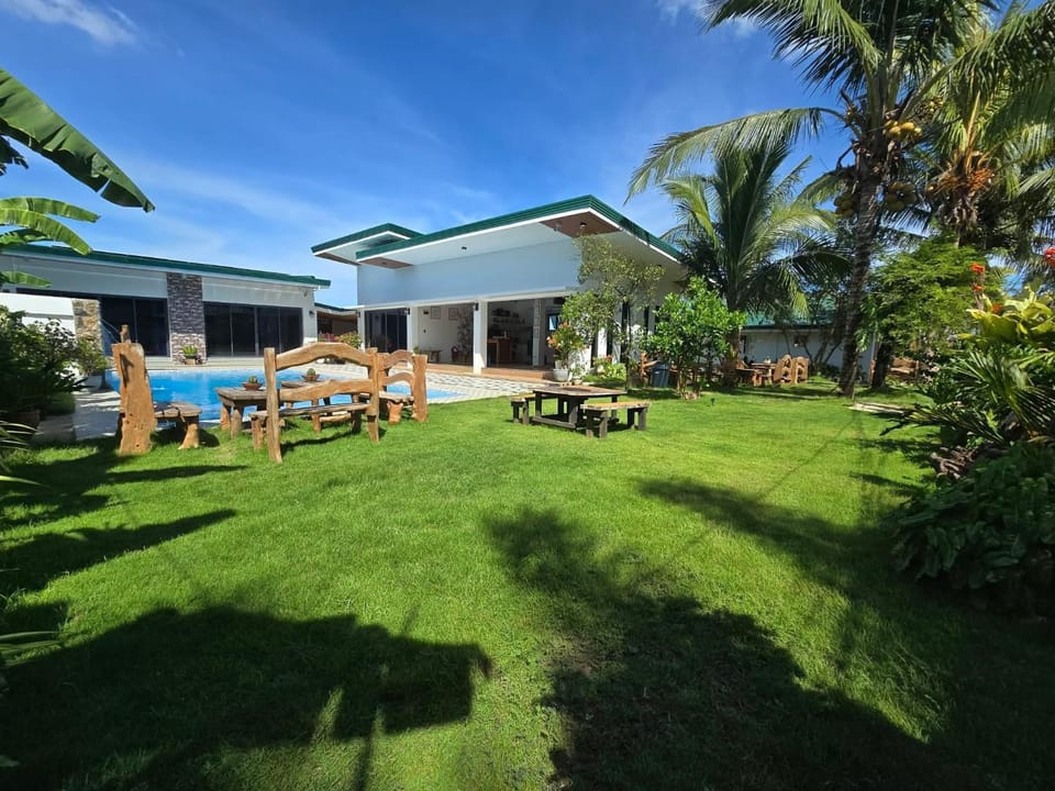 Villa Soliz Bed and Breakfast in Bolinao