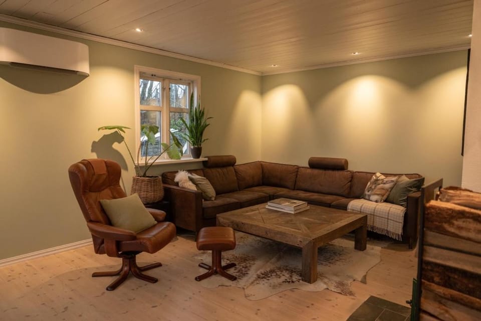 Havglimt Garden House Quiet Retreat with Terrace Apartment in Stavanger